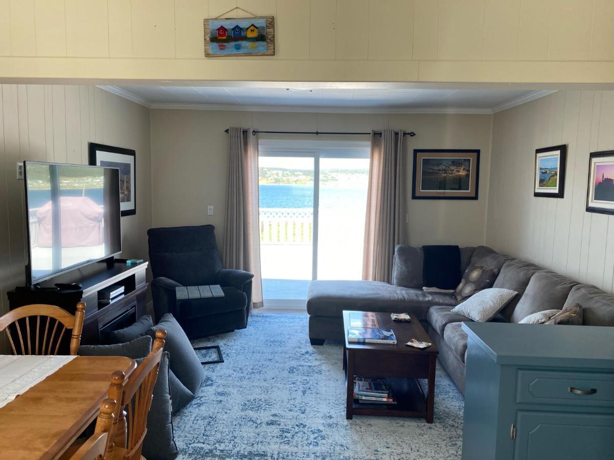 Rocky Harbour Oceanfront Villa Exterior photo